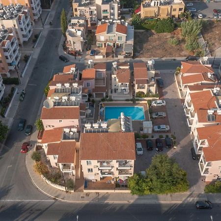 Apartmán Limnos Gardens Paphos Exteriér fotografie